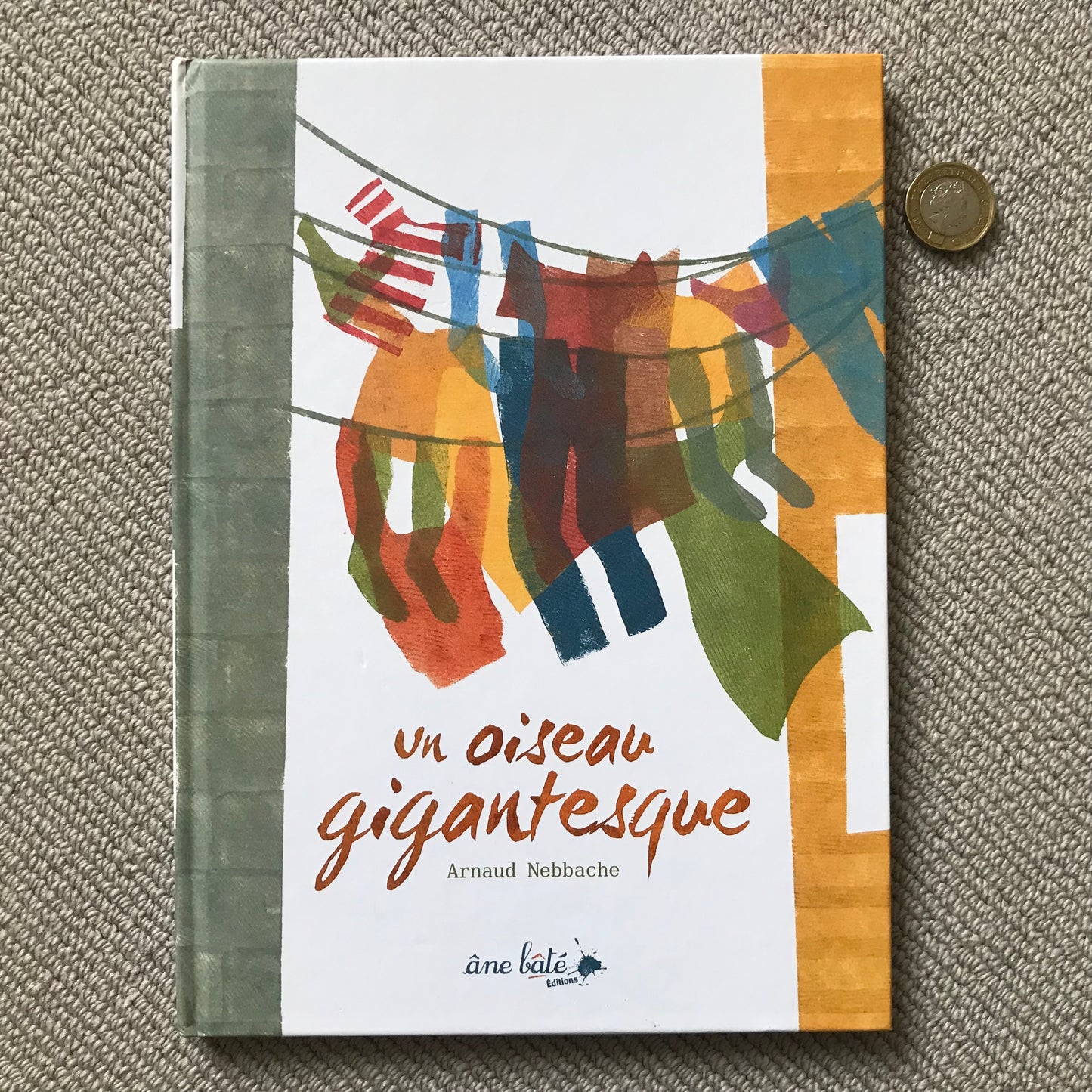 Un oiseau gigantesque - Nebbache, A.