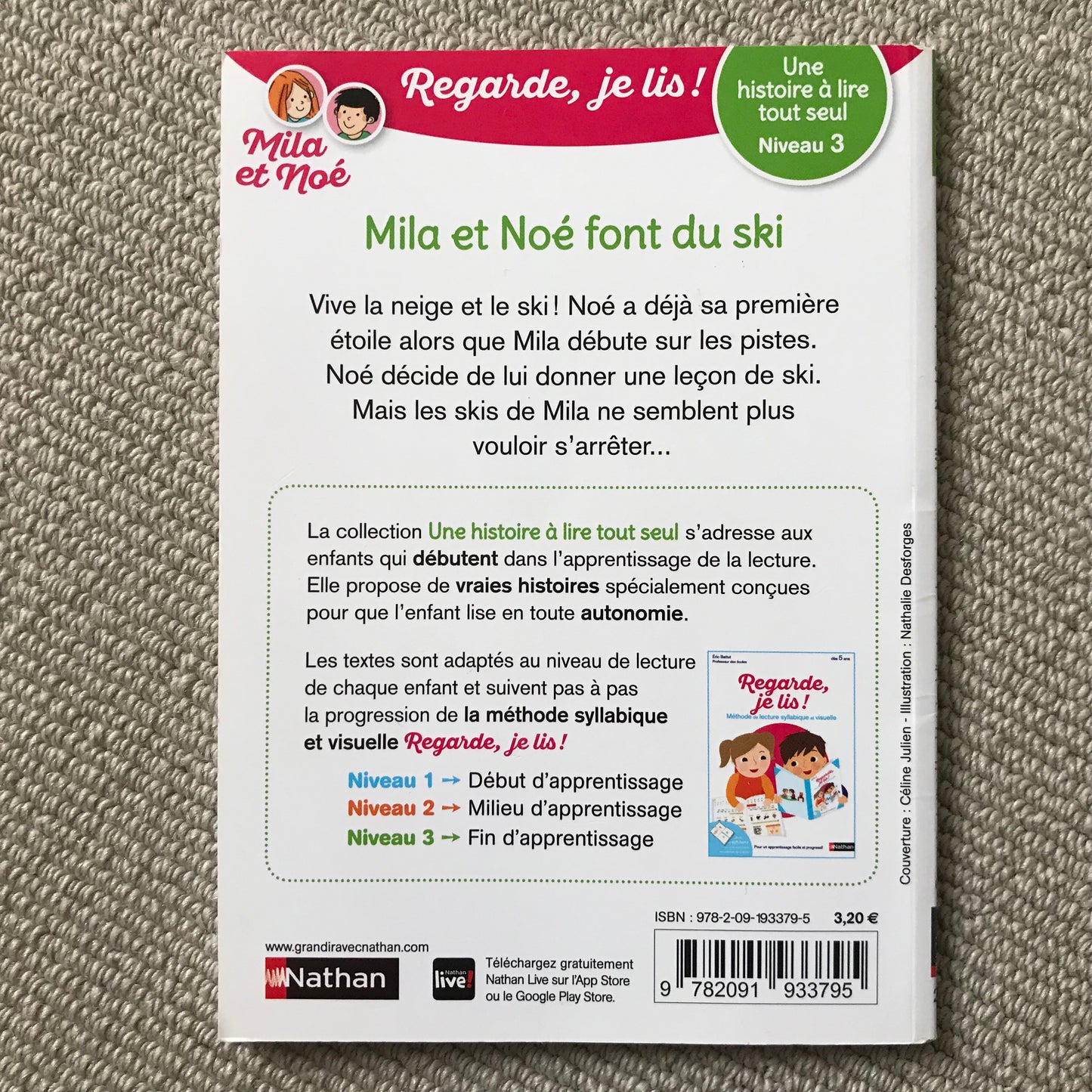 Mika et Noé font du ski