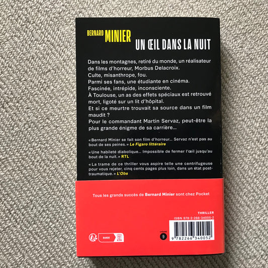 Minier, Bernard - Un œil dans la nuit
