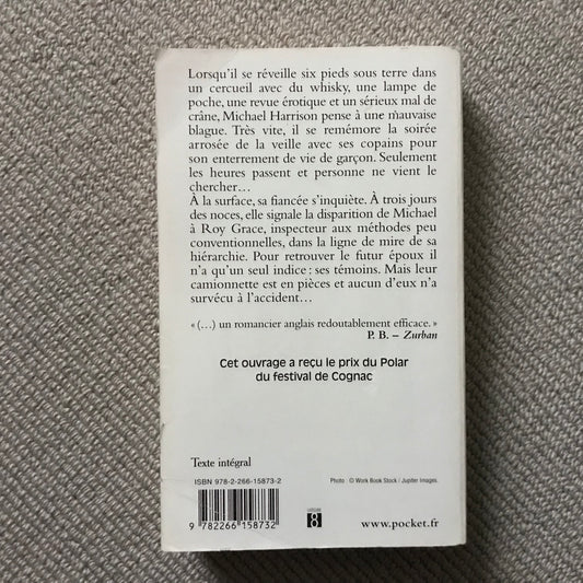 James, Peter - Comme une tombe