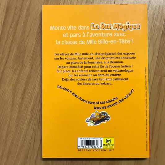 Le bus magique 15: Au pied des volcans - Joanna Cole