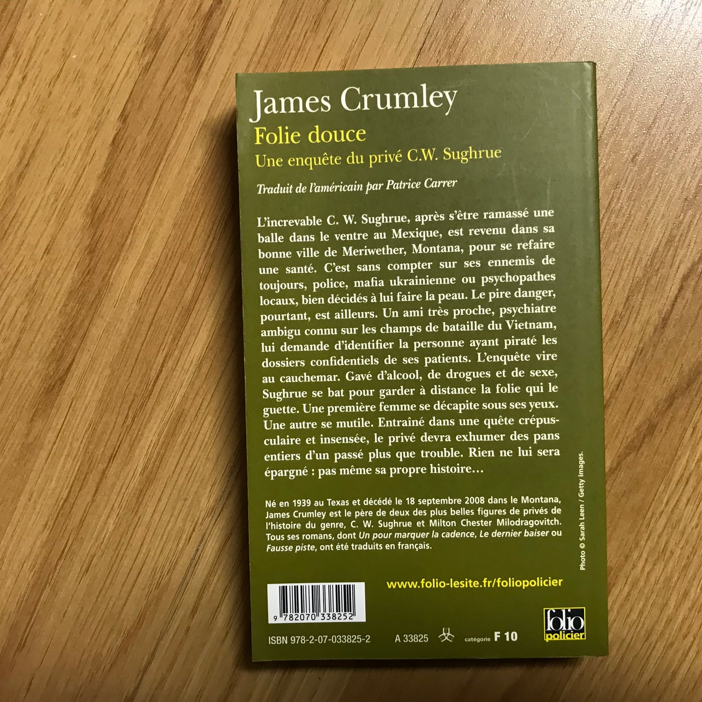 Crumley, James - Folie douce