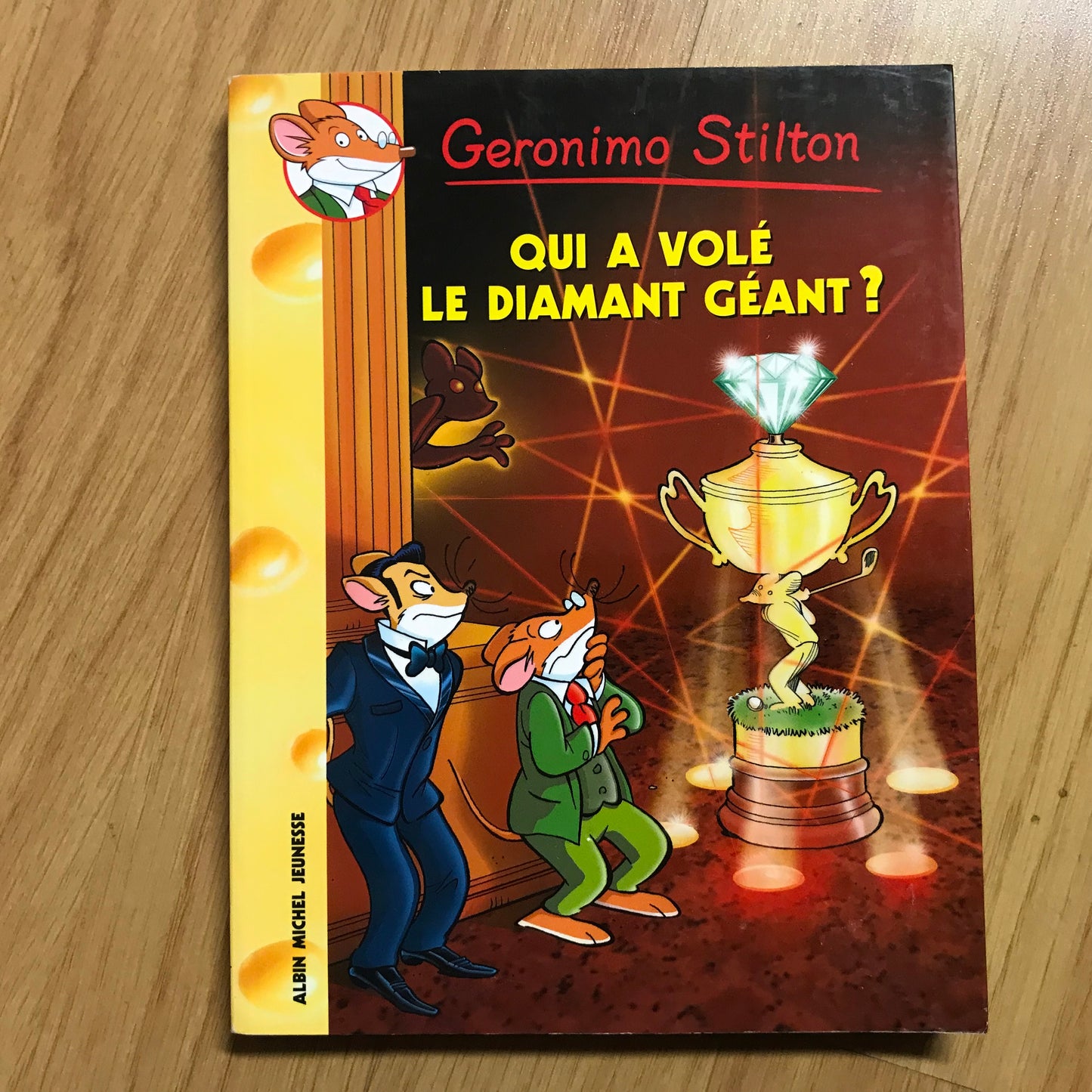 Geronimo Stilton 45: Qui a volé le diamant géant ?