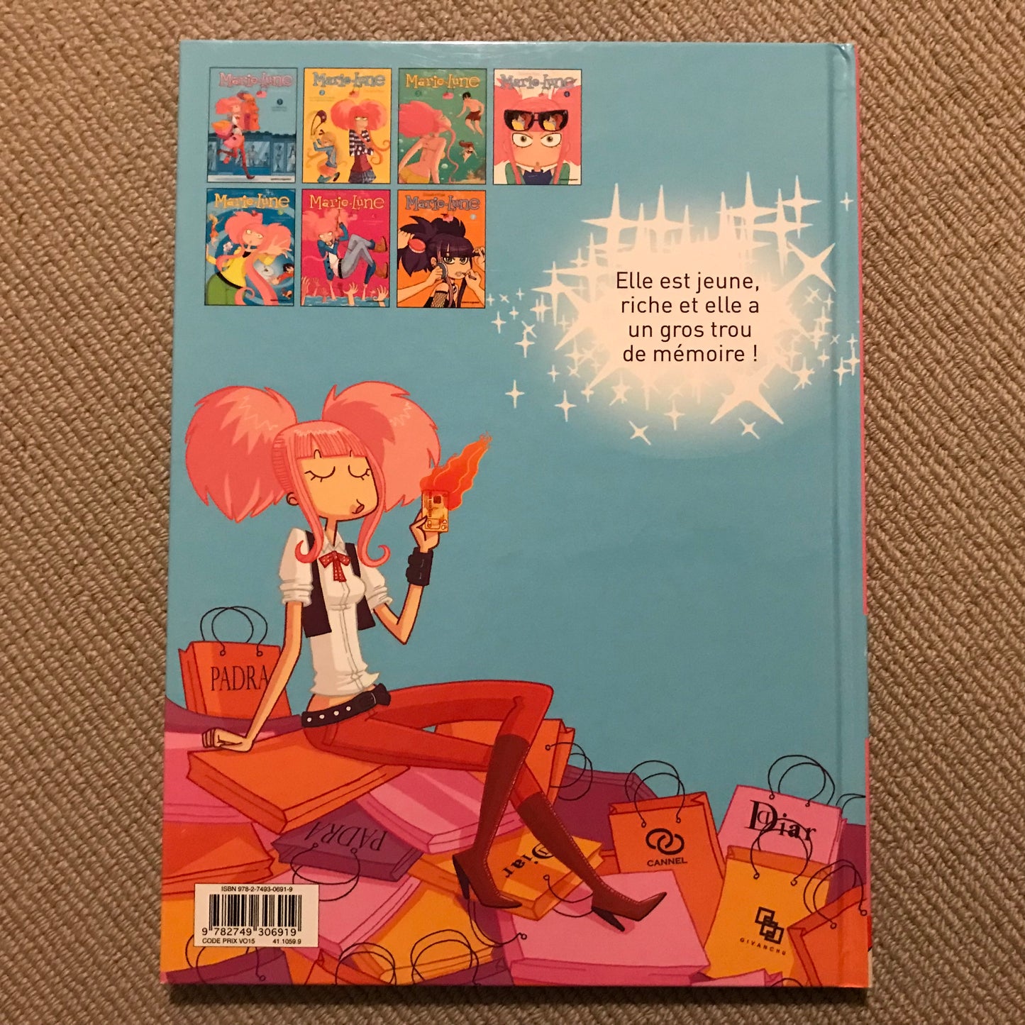 Marie-Lune, T05: Help! J’ai la tête à l’envers - Douyé & Yllya