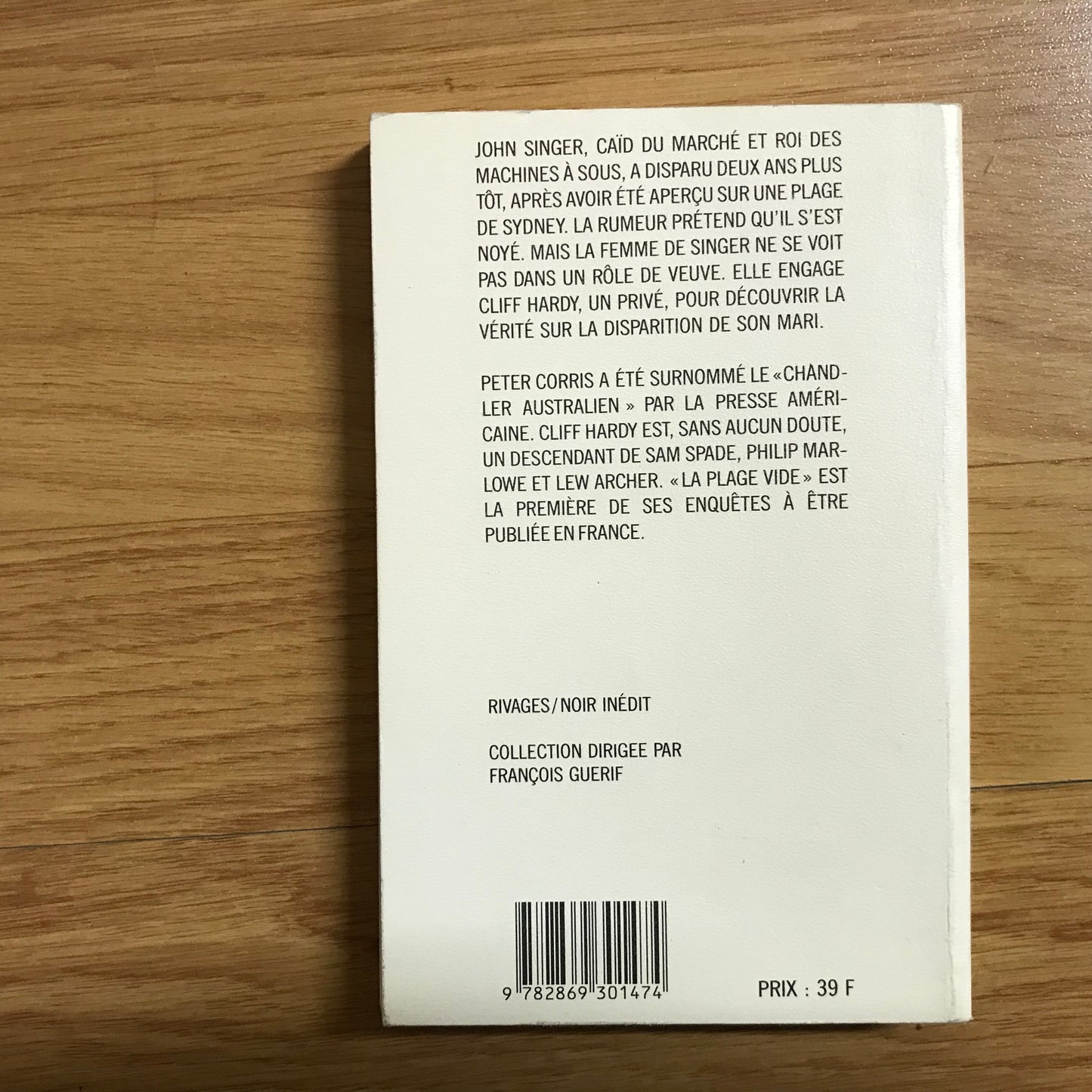 Corris, Peter - La plage vide