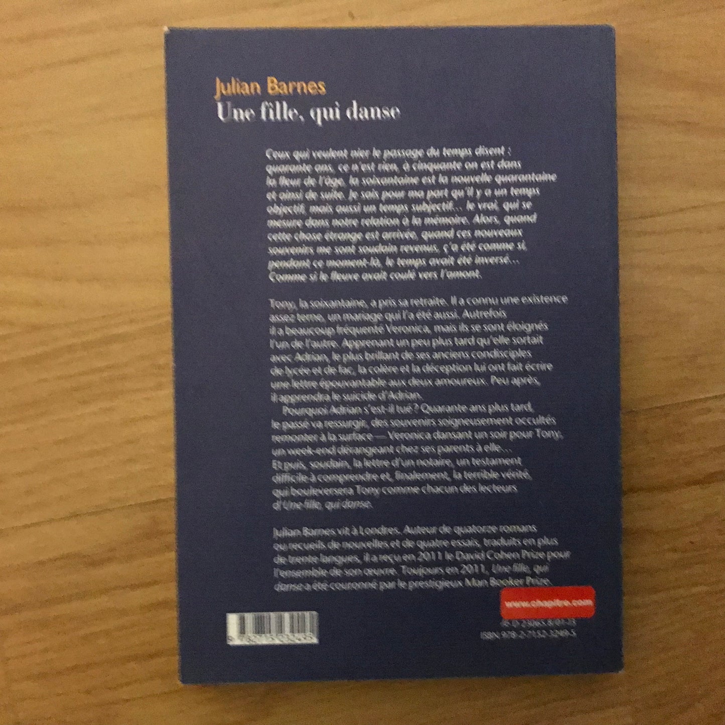 Barnes, Julian - Une fille, qui danse