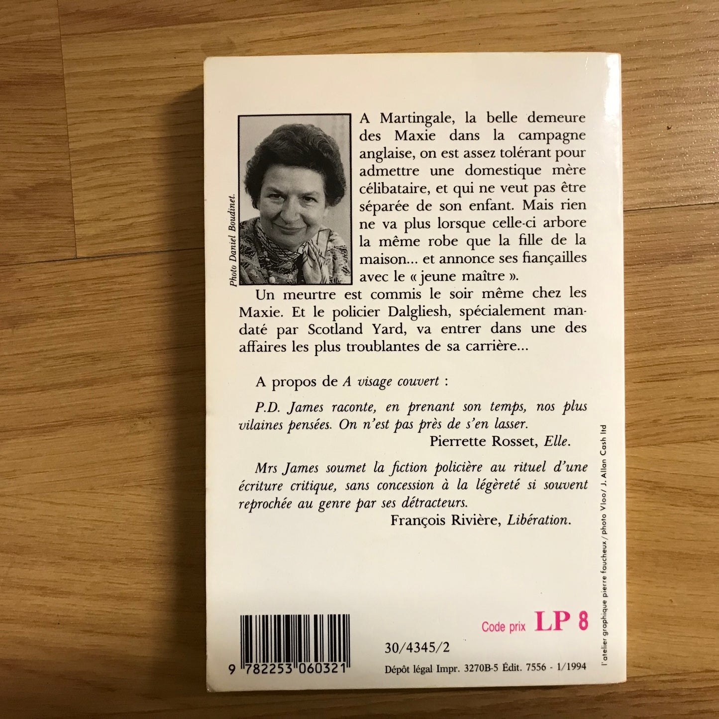 James, P.D. - A visage couvert