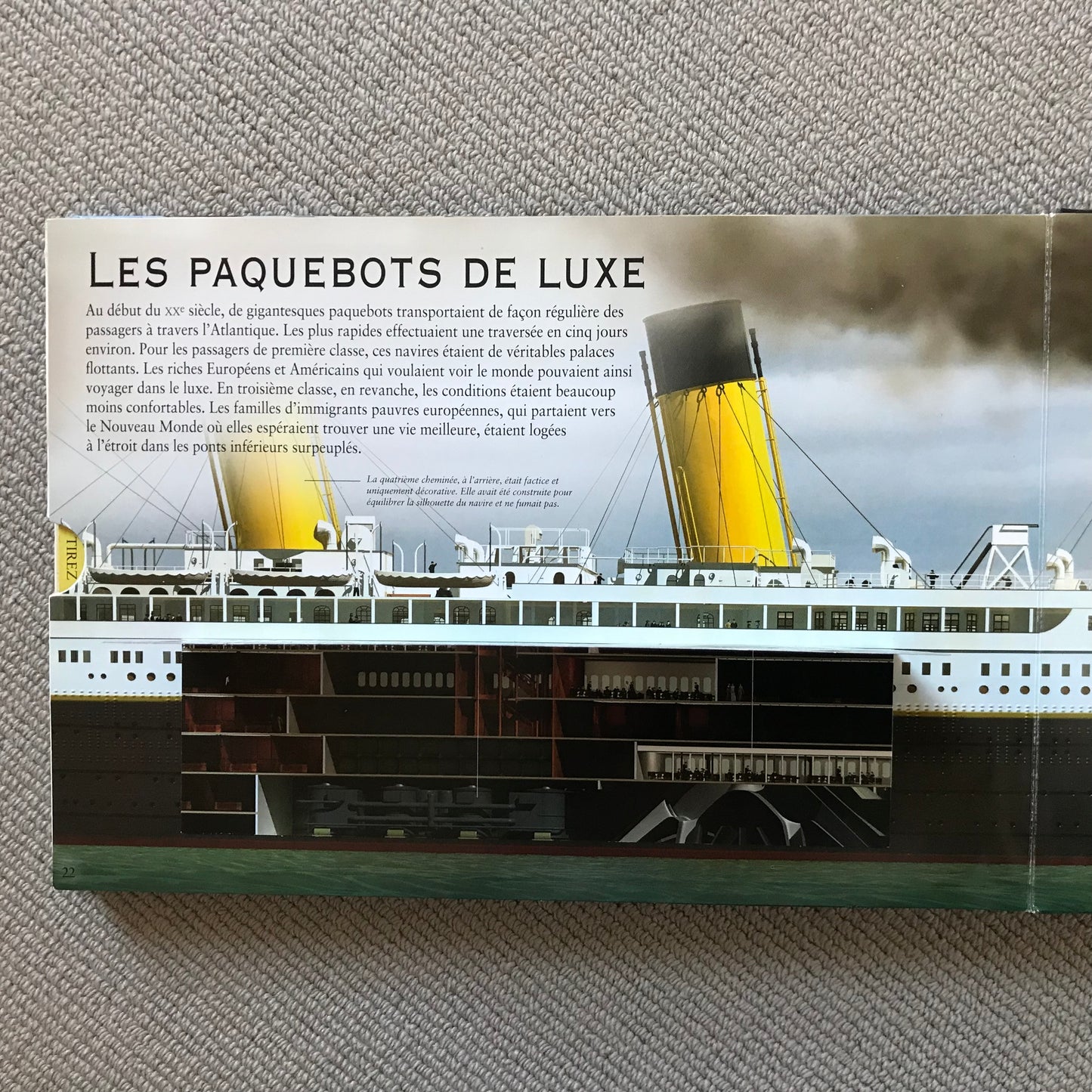 La fabuleuse histoire des bateaux - Large pop up book