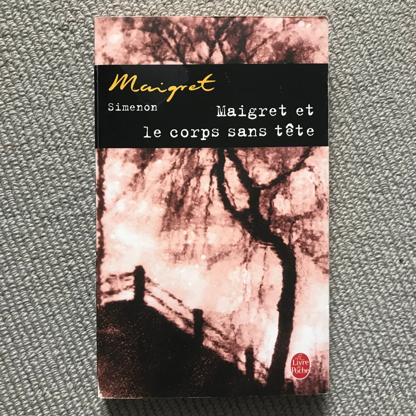 Simenon, Georges - Maigret et le corps sans tête