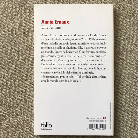 Ernaux, Annie - Une femme