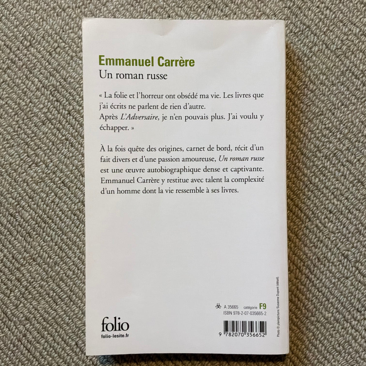 Carrère, Emmanuel - Un roman russe