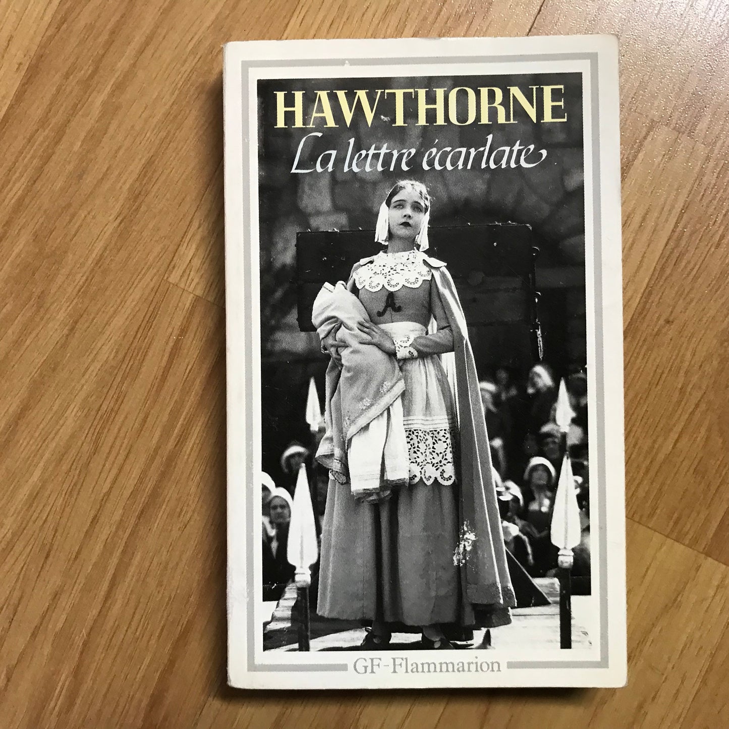 Hawthorne - La lettre écarlate