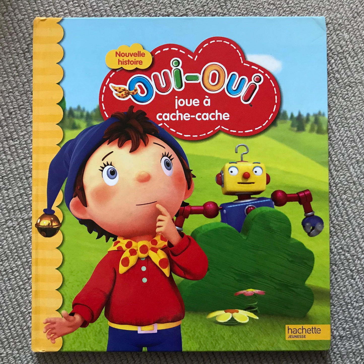Oui-Oui joue à cache-cache