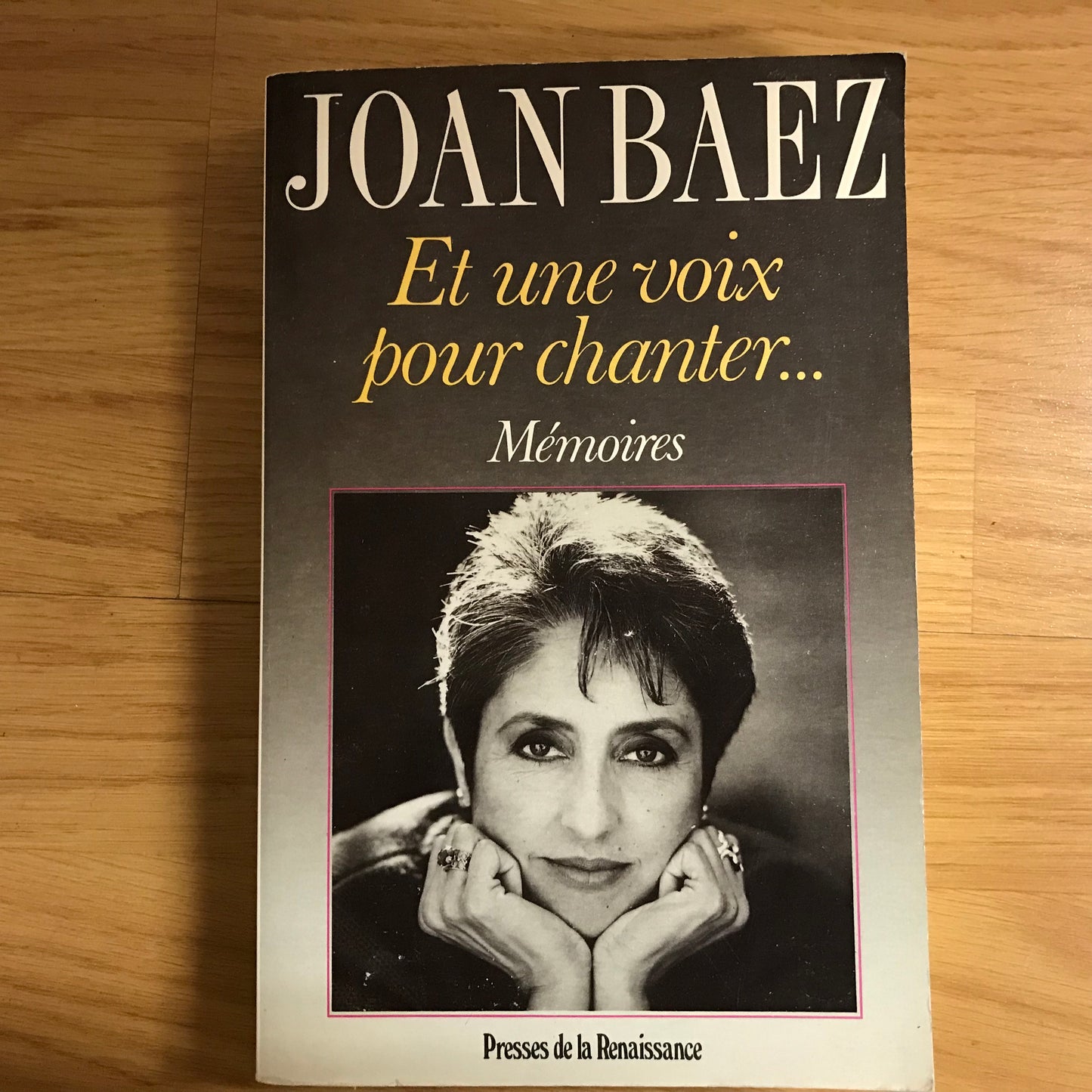 Joan Baez - Et une voix pour chanter, Mémoires